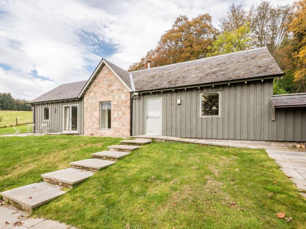 Villa The Kennels Ballogie Exterior foto